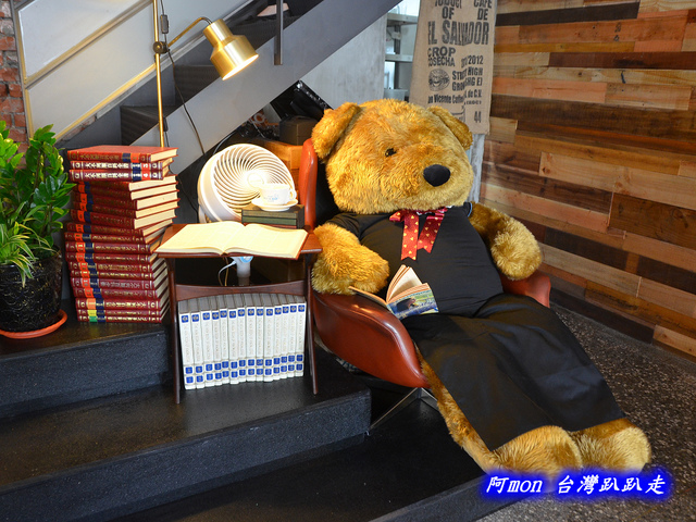 <台中北區>食記:熊抱尼克~口感多層次的牛小排墨西哥烤餅