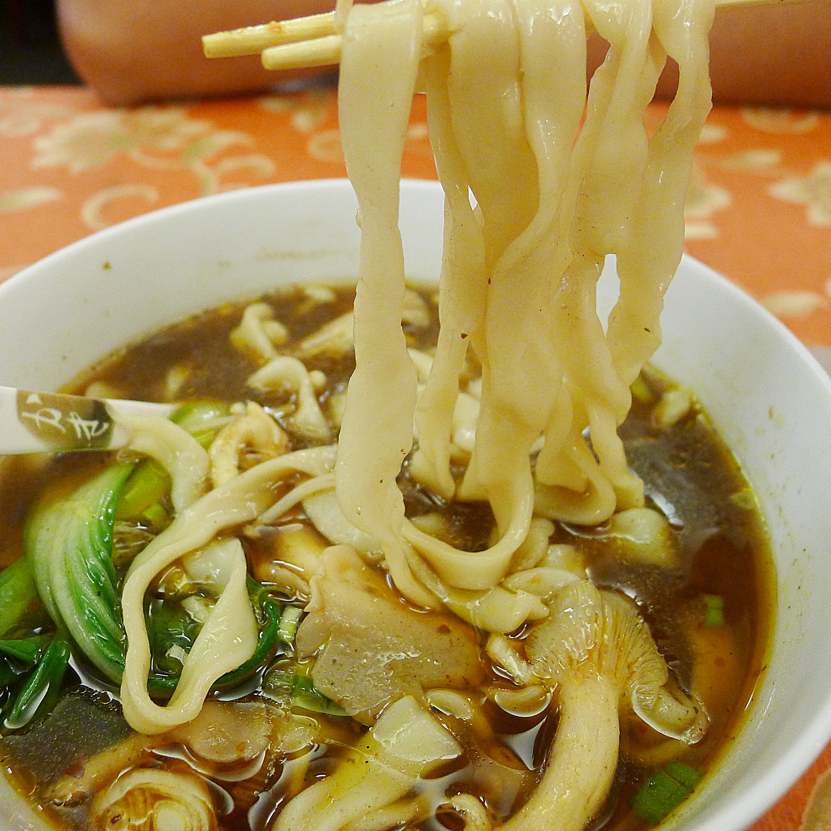 新竹_！oO0鳳荷三鮮0Oo！_中國風評價乾淨店，也能喝到拉花的紫米粥！？