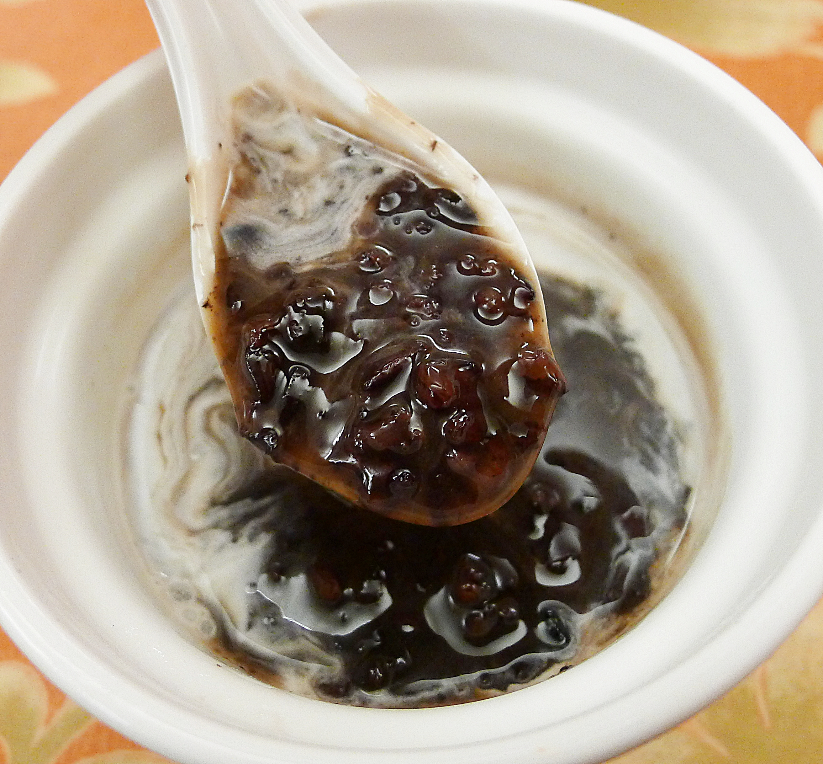 新竹_！oO0鳳荷三鮮0Oo！_中國風評價乾淨店，也能喝到拉花的紫米粥！？