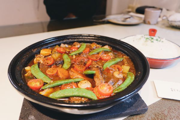 【食記】新北・鶯歌｜穎村食光，鶯歌三合院內的日式老宅創意義式料理・需預約｜新北美食、鶯歌火車站、巷弄隱密