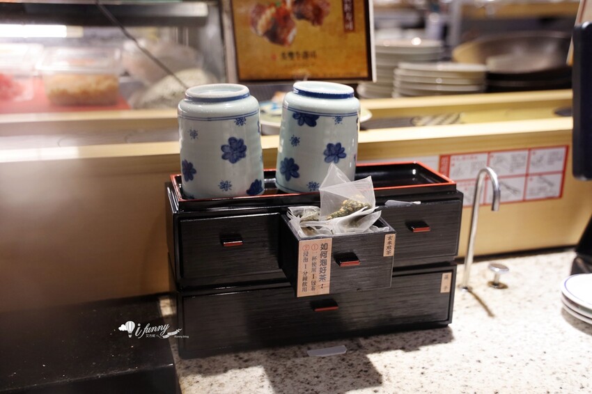 享受高品質的迴轉壽司，台中的大漁迴轉壽司大墩南店在黑鮪魚季提供超乎想像的新鮮美味，每一片壽司都是藝術品，每一口都是對味蕾的極致呵護！