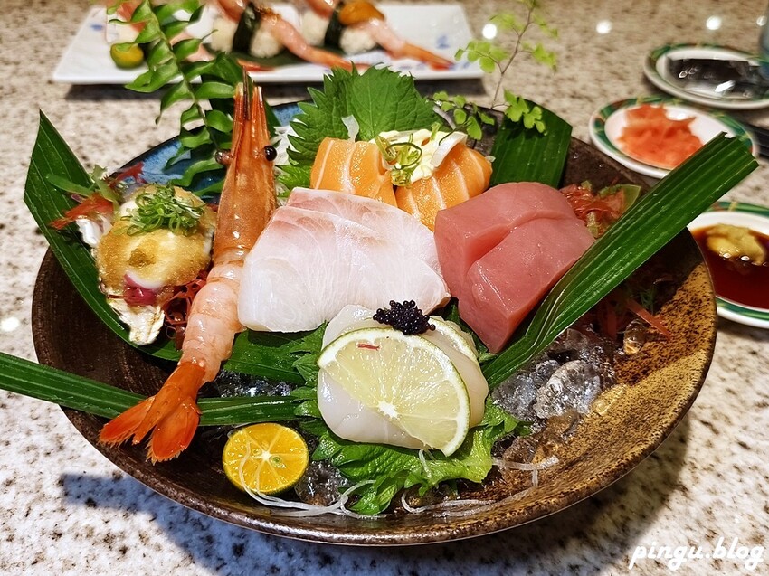 台中市南屯區大漁迴轉壽司總本店｜春の旬彩料理季節限定 創意美式壽司捲讓人驚艷