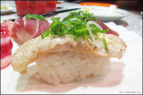 大漁-黑鮪魚握壽司拼盤-3.JPG
