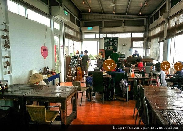 [吃喝]上山閱讀。