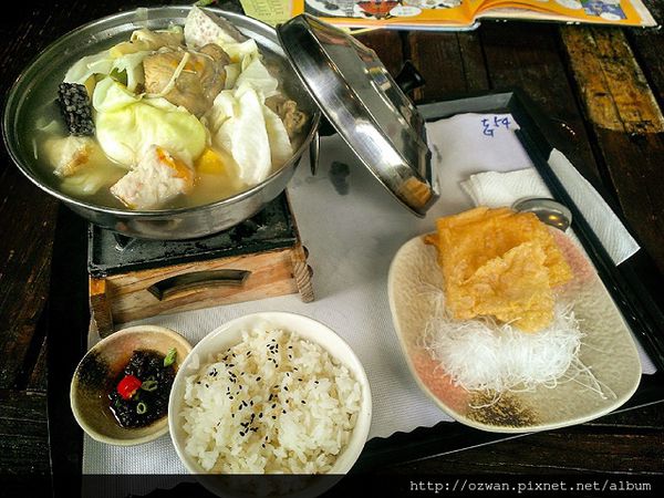 [吃喝]上山閱讀。