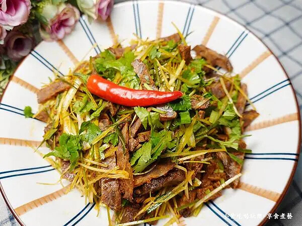 涼拌麻辣牛肉-黑竹園滷牛腱 (1).jpg 涼拌麻辣牛肉-黑竹園滷牛腱 (1).jpg