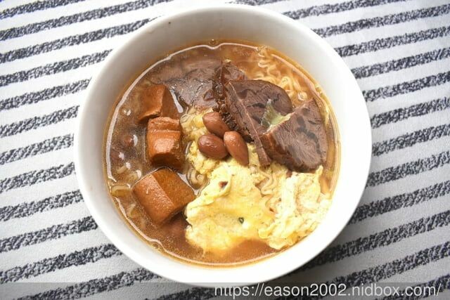 宅配美食 | 黑竹園滷味雞腳凍 獨門滷味秘方 傳承四十年的老滷汁 不添加任何防腐劑 香鹹入味又唰嘴 - 就是這樣。吃喝玩樂。愛漂亮部落格 - FashionGuide 華人時尚專業評鑑