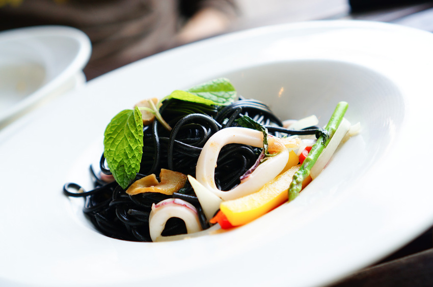 La Villa Wulai 新店烏來，燕子湖湖畔景觀餐廳，人氣質感咖啡館推薦。