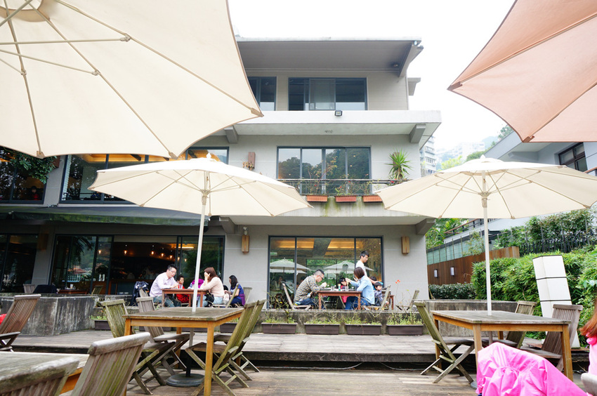 La Villa Wulai 新店烏來，燕子湖湖畔景觀餐廳，人氣質感咖啡館推薦。