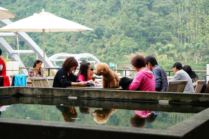 La Villa Wulai 新店烏來，燕子湖湖畔景觀餐廳，人氣質感咖啡館推薦。