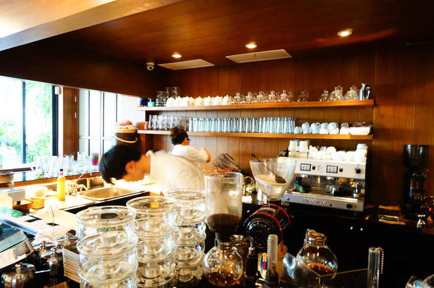 La Villa Wulai 新店烏來，燕子湖湖畔景觀餐廳，人氣質感咖啡館推薦。