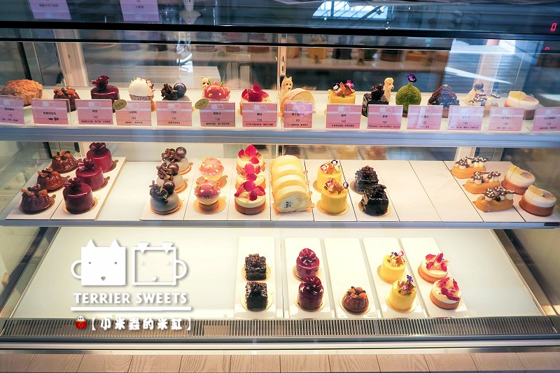 【台中下午茶】小梗甜點咖啡~♥漂亮的像藝術品般甜點,繽紛又美味♥~