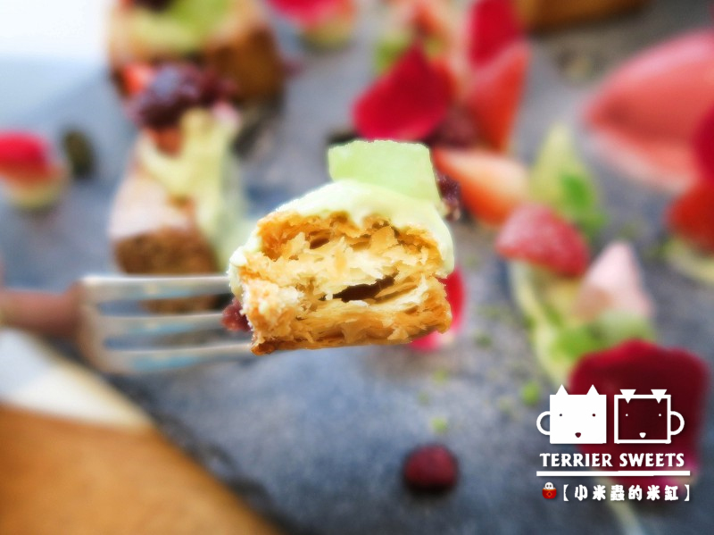 【台中下午茶】小梗甜點咖啡~♥漂亮的像藝術品般甜點,繽紛又美味♥~