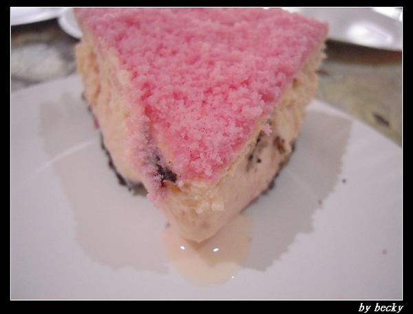 諾亞半熟蛋糕專門店~爆漿融心乳酪蛋糕