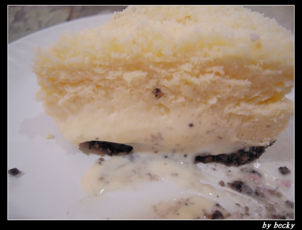 諾亞半熟蛋糕專門店~爆漿融心乳酪蛋糕