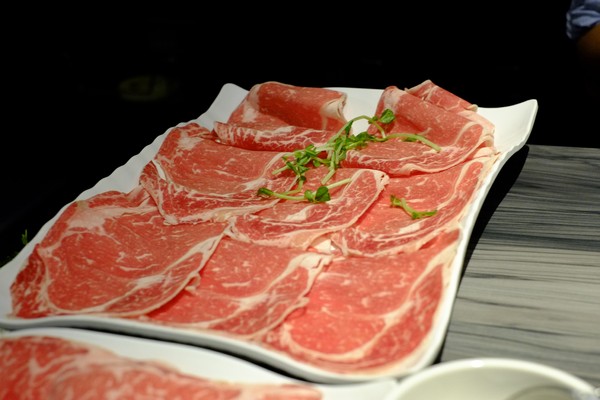 好食多涮涮屋(雙城店)：嗜肉者的天堂，讚讚讚-好食多涮涮屋