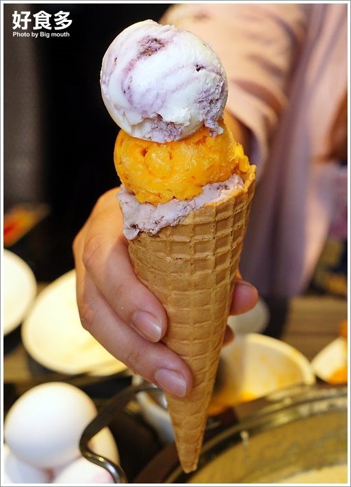 【台北火鍋推薦】好食多涮涮鍋(雙城店).超夢幻花好肉緣雙人套餐,超大肉盤好過癮!超萌牛奶熊、牛奶狗狗免費加湯;壽星獨享玫瑰松阪豬花或玫瑰軟絲,慶生聚餐都適合!