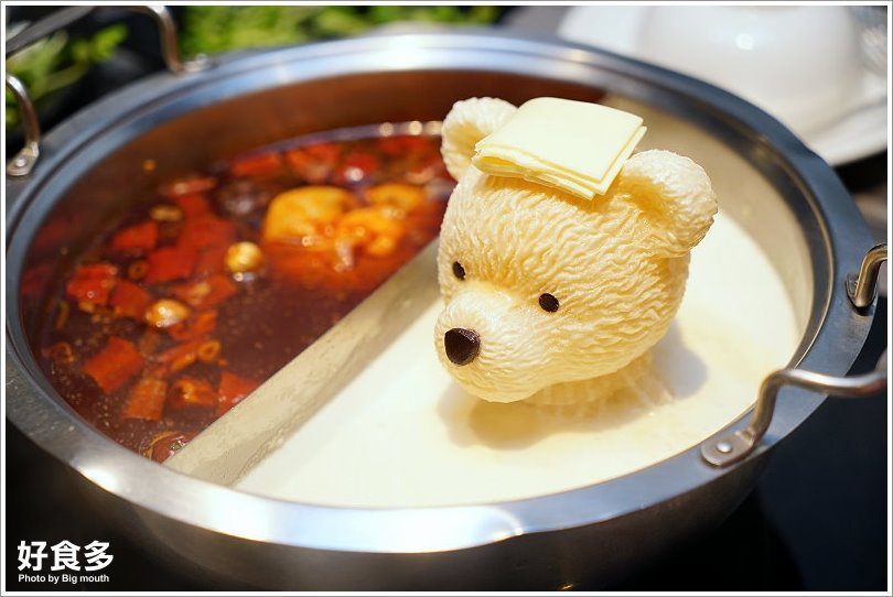 【台北火鍋推薦】好食多涮涮鍋(雙城店).超夢幻花好肉緣雙人套餐,超大肉盤好過癮!超萌牛奶熊、牛奶狗狗免費加湯;壽星獨享玫瑰松阪豬花或玫瑰軟絲,慶生聚餐都適合!