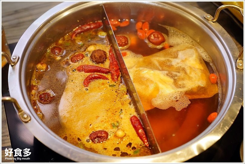 【台北火鍋推薦】好食多涮涮鍋(雙城店).超夢幻花好肉緣雙人套餐,超大肉盤好過癮!超萌牛奶熊、牛奶狗狗免費加湯;壽星獨享玫瑰松阪豬花或玫瑰軟絲,慶生聚餐都適合!