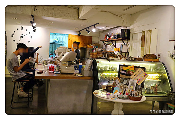 【台北美食】Toast Chat ~ 國父紀念館早午餐/下午茶、咖啡❤️用餐不限時間/環境舒適 - 捷運國父紀念館站