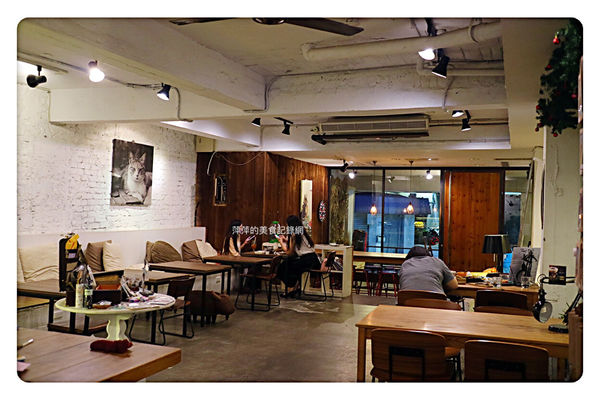 【台北美食】Toast Chat ~ 國父紀念館早午餐/下午茶、咖啡❤️用餐不限時間/環境舒適 - 捷運國父紀念館站