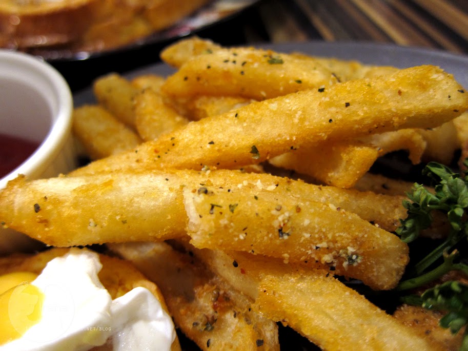 捷運國父紀念館站 | Toast Chat ．全天早午餐供應 / 貓咪餐廳