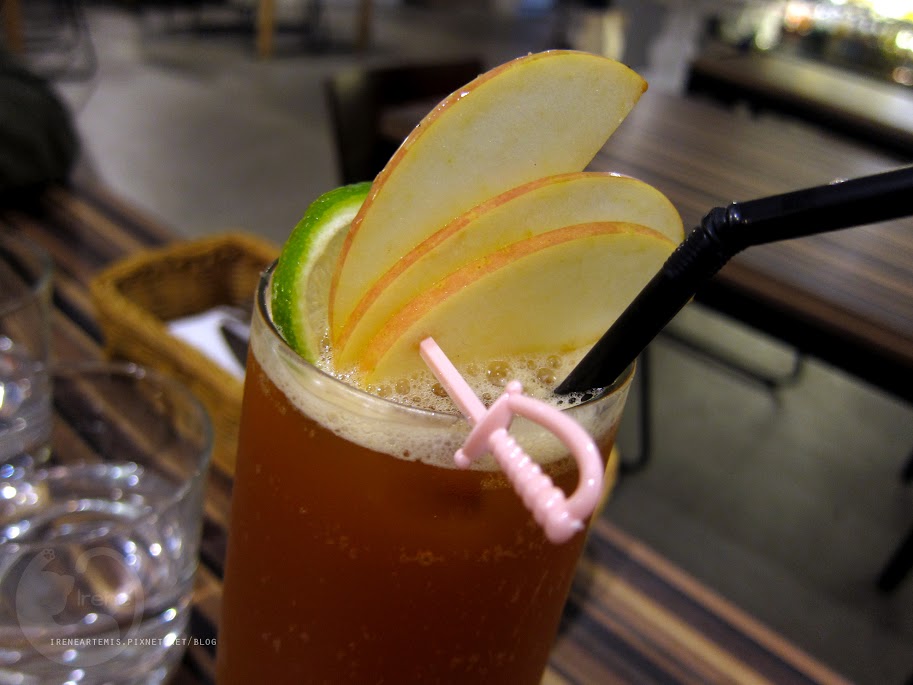 捷運國父紀念館站 | Toast Chat ．全天早午餐供應 / 貓咪餐廳