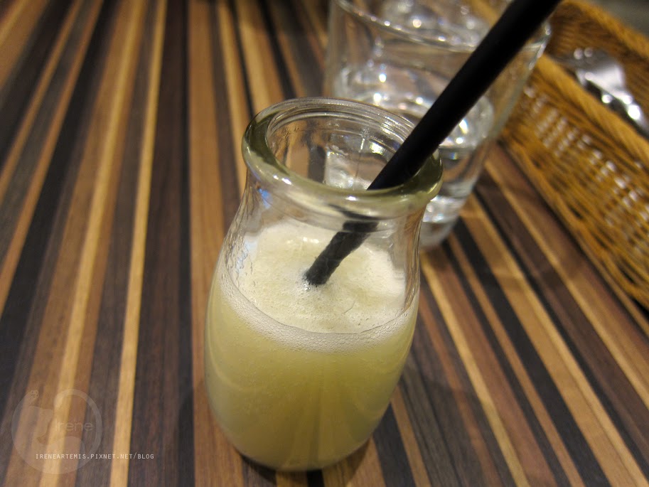 捷運國父紀念館站 | Toast Chat ．全天早午餐供應 / 貓咪餐廳