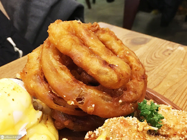 【台北大安】Toast Chat | 捷運國父紀念館站 無限時有插座 和貓咪陪伴的早午餐咖啡店 配菜必點炸雞