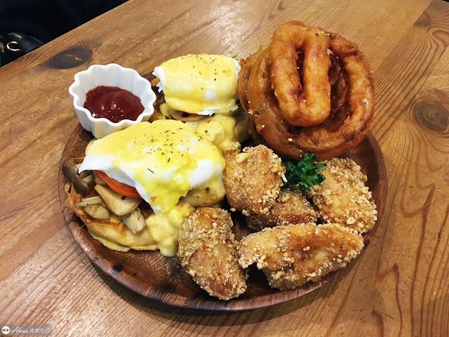 【台北大安】Toast Chat | 捷運國父紀念館站 無限時有插座 和貓咪陪伴的早午餐咖啡店 配菜必點炸雞