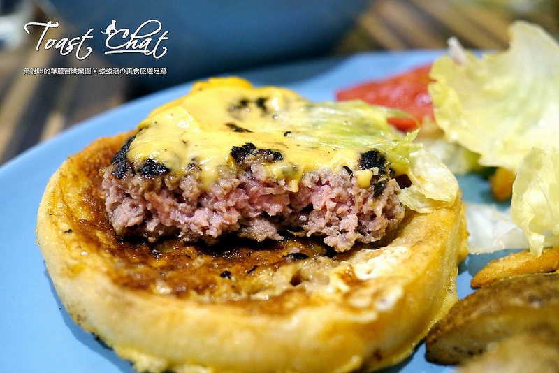 【台北】Toast Chat ~ 身為貓奴們一定會喜歡的超療癒喵星人咖啡餐館 / WIFI / 有插座 / 不限時 / 內附菜單