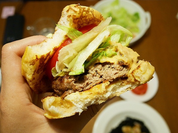 Toast Chat:Toast Chat-台北捷運國父紀念館站貓咪餐廳早午餐 餐點高水準 難怪總是高朋滿座