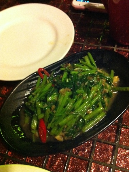 Lacuz 泰式料理吃到飽(大安店)：朋友聚會OK的地方~~~