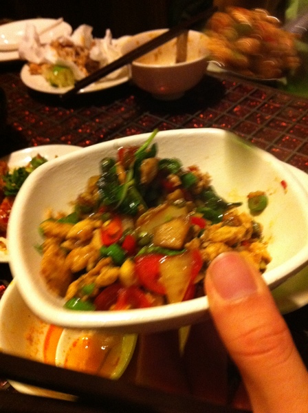 Lacuz 泰式料理吃到飽(大安店)：朋友聚會OK的地方~~~