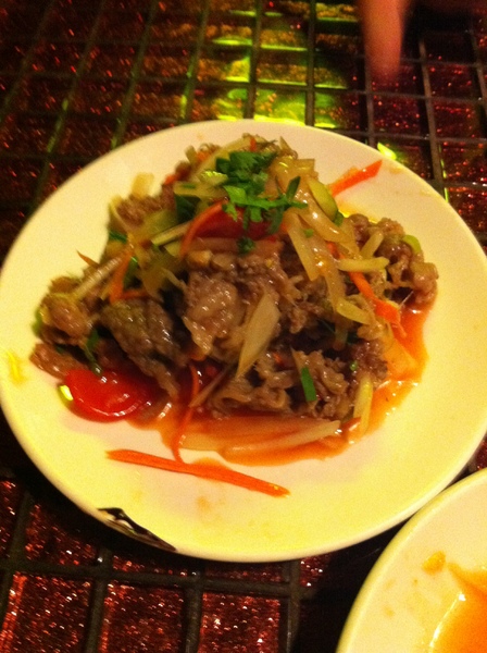 Lacuz 泰式料理吃到飽(大安店)：朋友聚會OK的地方~~~