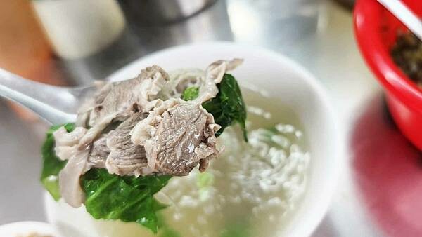 台北市中山區錦子油飯｜隱藏在巷弄裡的超便宜美食！油飯絕對必點