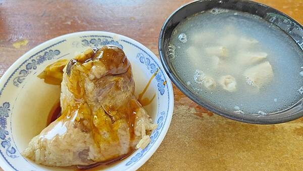台北市中山區錦子油飯｜隱藏在巷弄裡的超便宜美食！油飯絕對必點