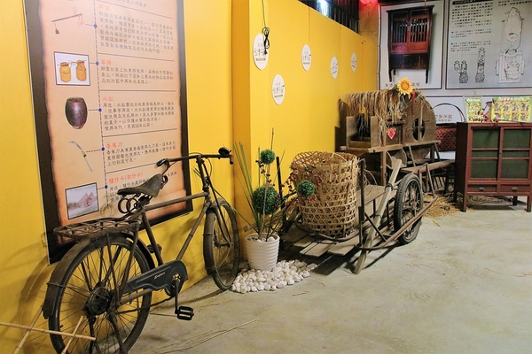 山蕉歷史文化館:【南投集集景點】山蕉歷史文化館~騎腳踏車遊集集香蕉趣 山蕉歷史文化館:【南投集集景點】山蕉歷史文化館~騎腳踏車遊集集香蕉趣