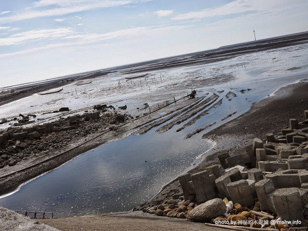 乳牛彩繪村:【景點】彰化Fubow Wetland 福寶濕地-教育生態園區&乳牛彩繪村@福興福寶村 : 海賊王山寨風彩繪, 記得做好防曬喔… 乳牛彩繪村:【景點】彰化Fubow Wetland 福寶濕地-教育生態園區&乳牛彩繪村@福興福寶村 : 海賊王山寨風彩繪, 記得做好防曬喔…