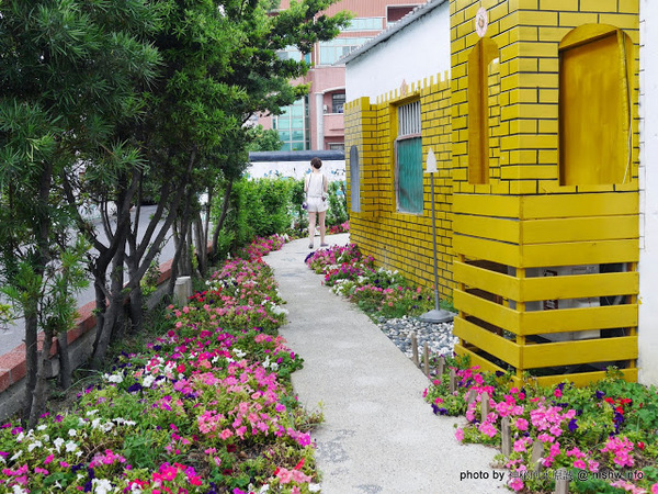 乳牛彩繪村:【景點】彰化Fubow Wetland 福寶濕地-教育生態園區&乳牛彩繪村@福興福寶村 : 海賊王山寨風彩繪, 記得做好防曬喔… 乳牛彩繪村:【景點】彰化Fubow Wetland 福寶濕地-教育生態園區&乳牛彩繪村@福興福寶村 : 海賊王山寨風彩繪, 記得做好防曬喔…