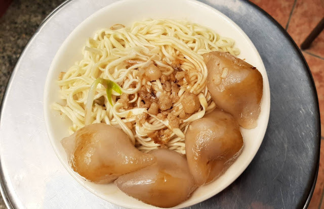 【台中美食】台中第二市場懶人包/王家菜頭粿糯米腸/老賴紅茶/陳家水晶餃福州意麵/小庭找茶