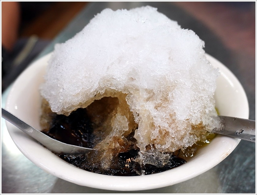 【台中第二市場】必吃美食筆記、伴手禮推薦!皇樓現烤漢餅、王記菜頭粿糯米腸、老賴紅茶、三代福州意麵、顏記肉包、楊媽媽立食、嵐肉燥專賣店、山河魯肉飯、李海魯肉飯、承記米苔目、魯肉邱、蜜藏地瓜、丁山肉丸、茂