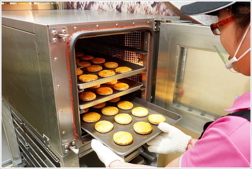 【台中第二市場】必吃美食筆記、伴手禮推薦!皇樓現烤漢餅、王記菜頭粿糯米腸、老賴紅茶、三代福州意麵、顏記肉包、楊媽媽立食、嵐肉燥專賣店、山河魯肉飯、李海魯肉飯、承記米苔目、魯肉邱、蜜藏地瓜、丁山肉丸、茂