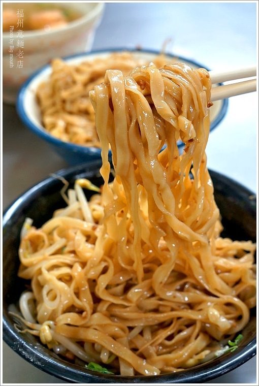 【台中第二市場】必吃美食筆記、伴手禮推薦!皇樓現烤漢餅、王記菜頭粿糯米腸、老賴紅茶、三代福州意麵、顏記肉包、楊媽媽立食、嵐肉燥專賣店、山河魯肉飯、李海魯肉飯、承記米苔目、魯肉邱、蜜藏地瓜、丁山肉丸、茂