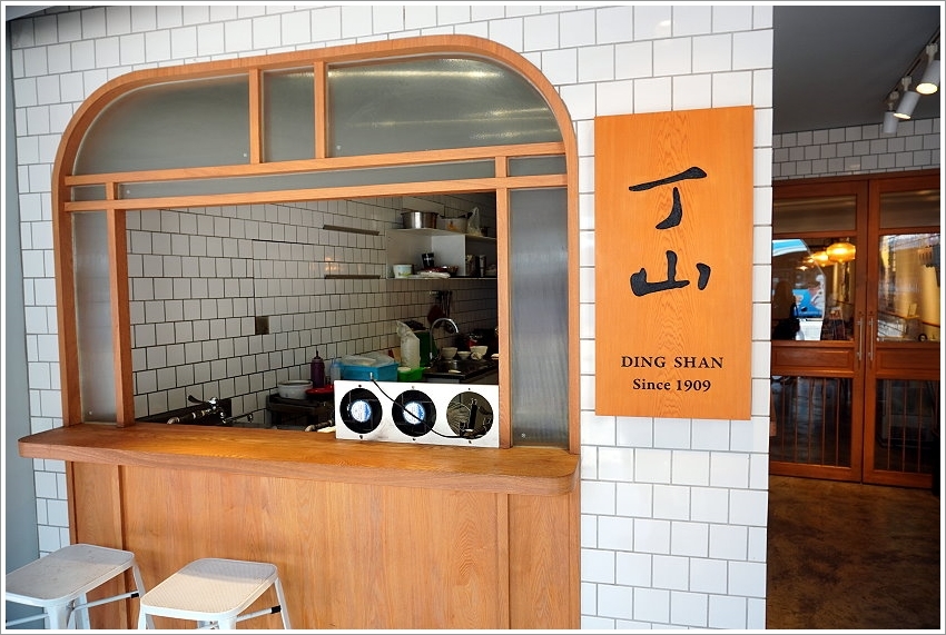 【台中第二市場】必吃美食筆記、伴手禮推薦!皇樓現烤漢餅、王記菜頭粿糯米腸、老賴紅茶、三代福州意麵、顏記肉包、楊媽媽立食、嵐肉燥專賣店、山河魯肉飯、李海魯肉飯、承記米苔目、魯肉邱、蜜藏地瓜、丁山肉丸、茂