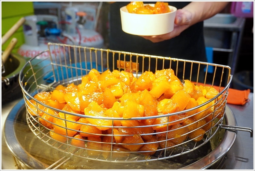 【台中第二市場】必吃美食筆記、伴手禮推薦!皇樓現烤漢餅、王記菜頭粿糯米腸、老賴紅茶、三代福州意麵、顏記肉包、楊媽媽立食、嵐肉燥專賣店、山河魯肉飯、李海魯肉飯、承記米苔目、魯肉邱、蜜藏地瓜、丁山肉丸、茂