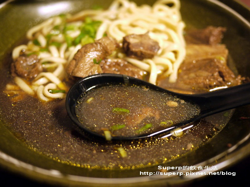 [小店食記]台北的七十二牛肉麵之慢熬72小時的好湯頭