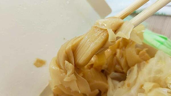 【三重美食】71腿庫飯｜從路邊攤開到店面的爆好吃腿庫飯