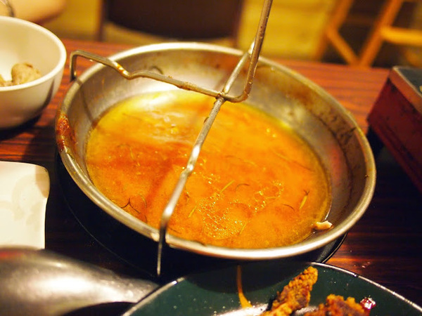 好雞婆土雞城：【食記】【景點】南投好雞婆土雞城&聚彩園休閒山莊@仁愛清境農場 : 與鳳凰共眠~清境山城兩天一夜小旅行! 擺夷料理好吃耶^^