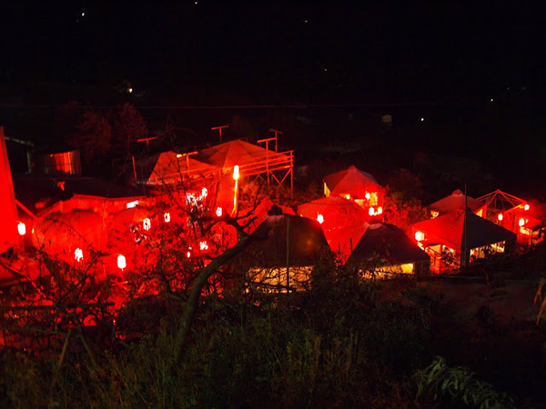 好雞婆土雞城：【食記】【景點】南投好雞婆土雞城&聚彩園休閒山莊@仁愛清境農場 : 與鳳凰共眠~清境山城兩天一夜小旅行! 擺夷料理好吃耶^^